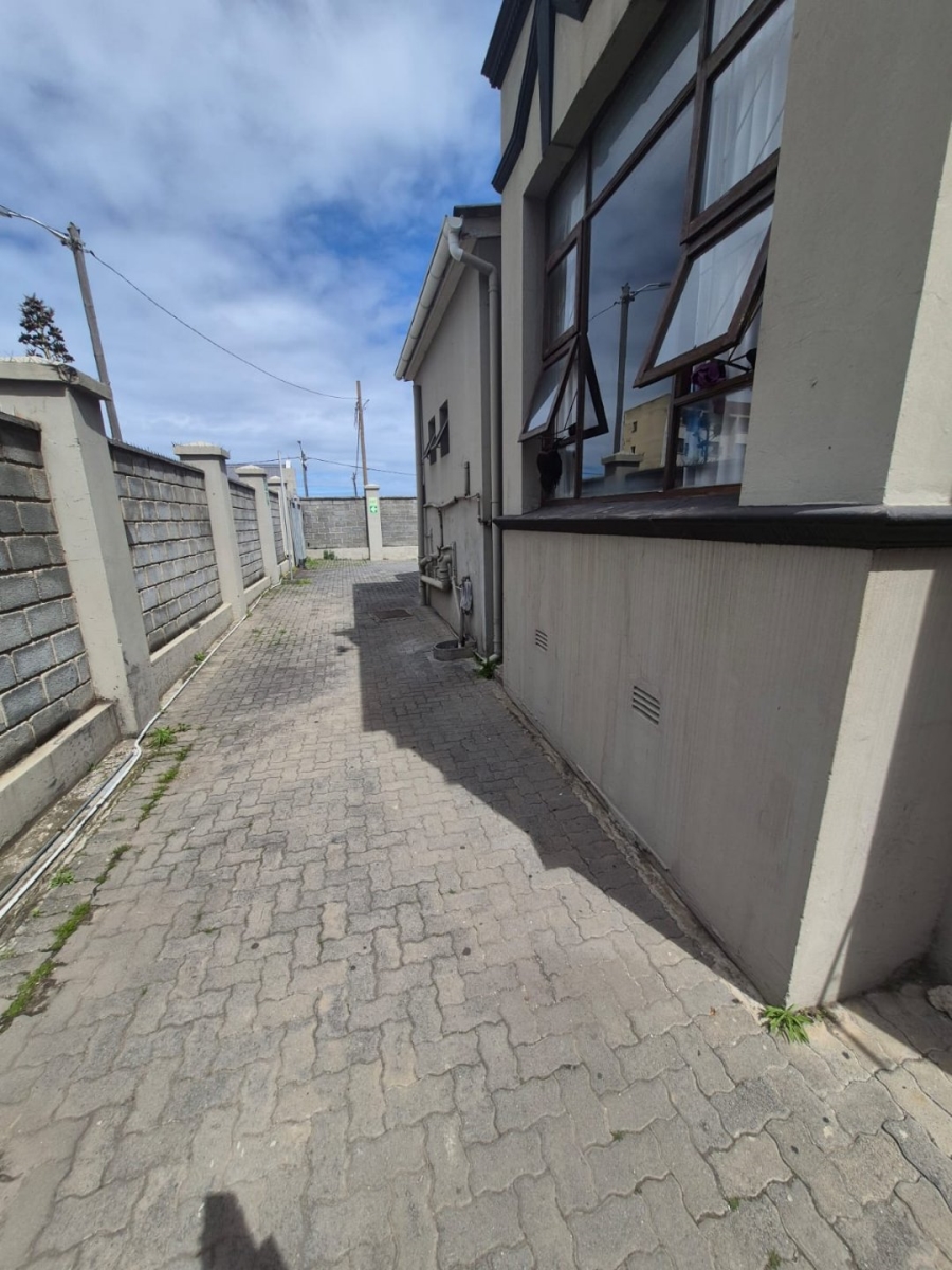 19 Bedroom Property for Sale in Quigney Eastern Cape